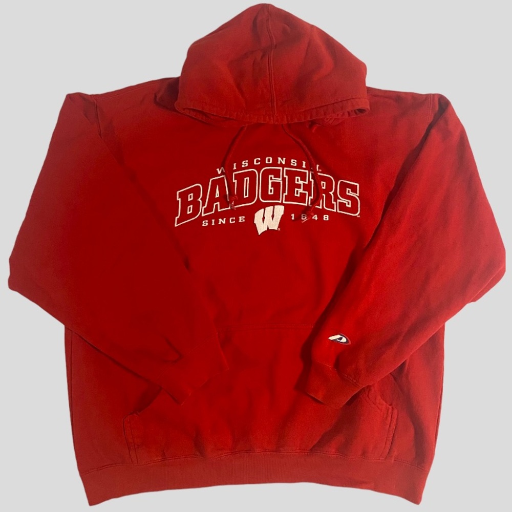 Wisconsin Badgers Pro Player Pullover Hoodie